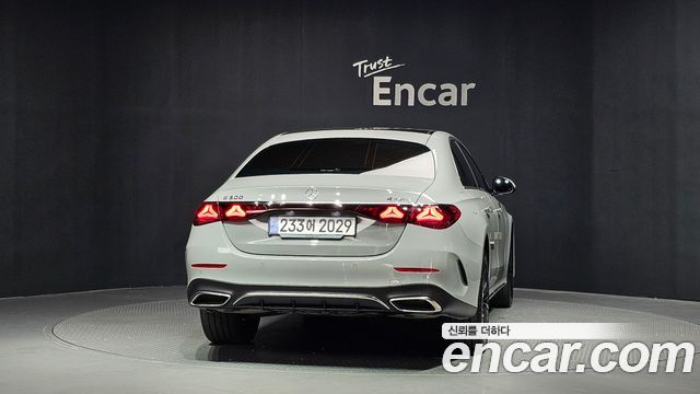 Mercedes-Benz E-Class E300 4MATIC AMG Line Premiere Special — пробег 79 167 км — фото 4 из 5