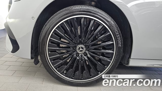 Mercedes-Benz E-Class E300 4MATIC AMG Line Premiere Special — пробег 79 167 км — фото 5 из 5