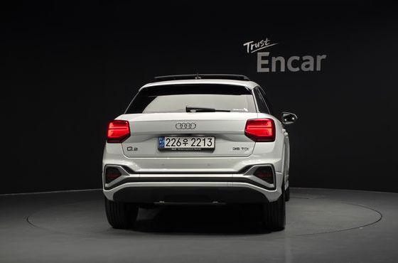 Audi Q2 35 TDI Premium — пробег 2 712 км — фото 4 из 5