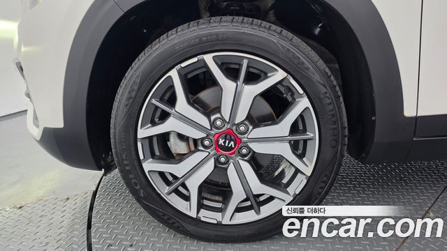 Kia Seltos из Кореи Encar