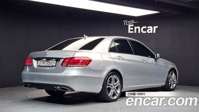 Mercedes-Benz E-Class E220 Bluetec Avantgarde Sport — пробег 149 110 км — фото 2 из 5