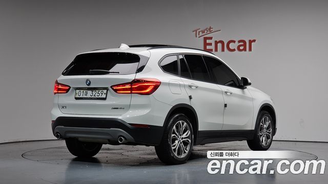 BMW X1 xDrive 18d Joy — пробег 118 093 км — фото 2 из 5