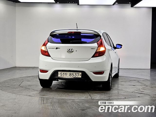 Hyundai Accent Diesel 1.6 VGT Premier — пробег 127 213 км — фото 3 из 5