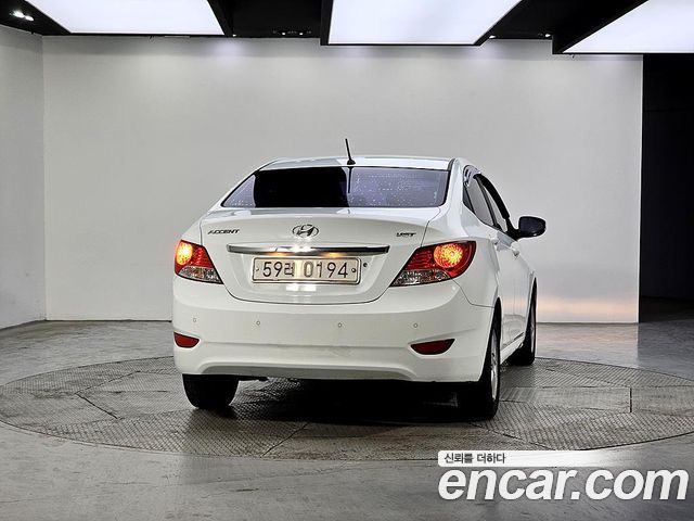 Hyundai Accent Diesel 1.6 VGT Premier — пробег 217 192 км — фото 3 из 5