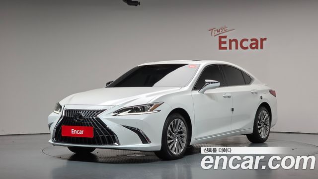 Lexus ES Luxury Plus — пробег 22 339 км — фото 1 из 5