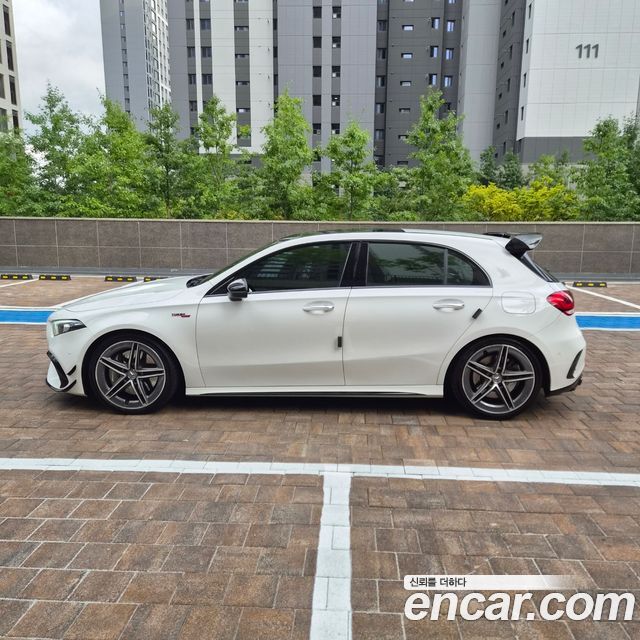 Mercedes-Benz A-Class AMG A45 4MAITC+ Hatchback — пробег 27 000 км — фото 2 из 5