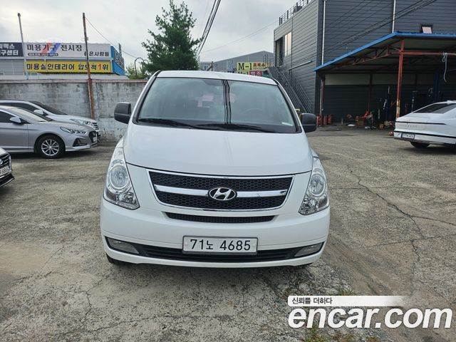 Hyundai Starex 4WD 12-Seater Wagon CVX Luxury — пробег 203 495 км — фото 3 из 5