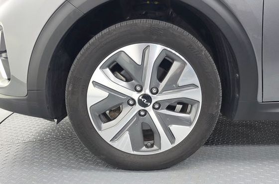 Kia Niro Earth — пробег 136 842 км — фото 5 из 5