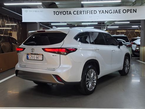 Toyota Highlander 2.5 4WD Platimum — пробег 6 120 км — фото 2 из 5