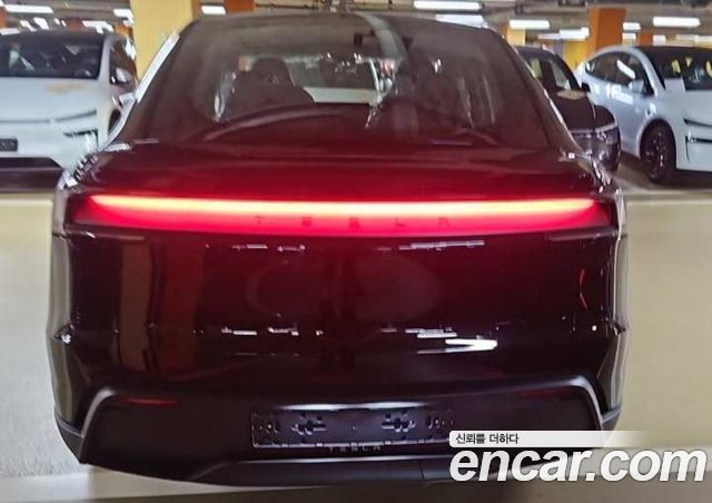 Tesla Model Y L Long Range AWD — пробег 1 км — фото 3 из 5