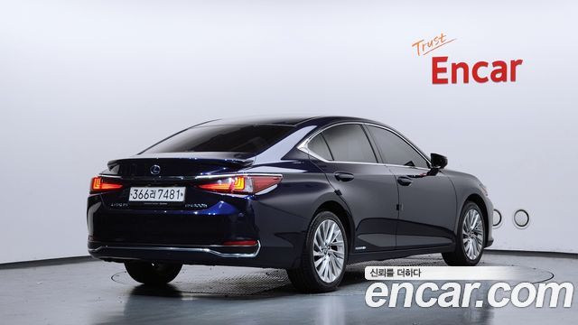Lexus ES Executive — пробег 59 031 км — фото 2 из 5