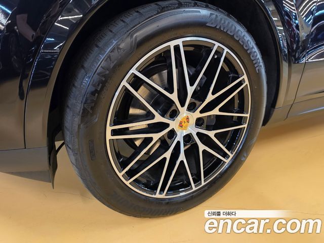 Porsche Cayenne 3.0 — пробег 32 000 км — фото 3 из 5