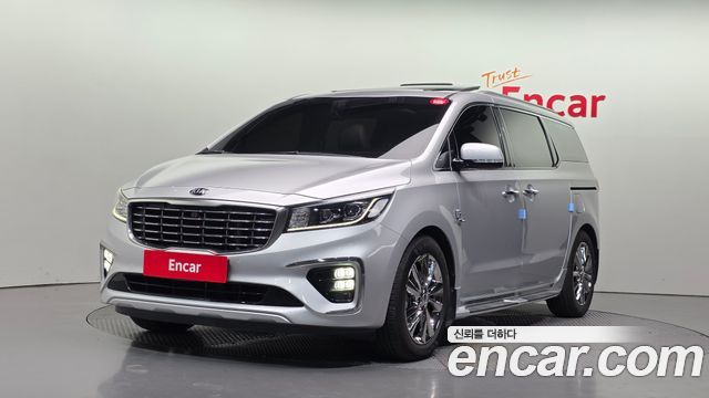 Kia Carnival 7-Seater Limousine VIP — пробег 106 554 км — фото 1 из 5