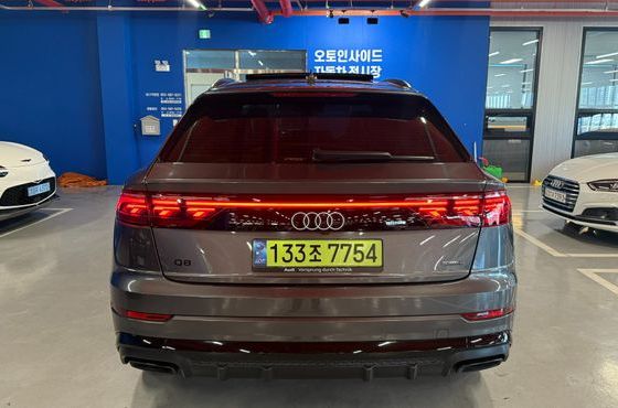 Audi Q8 55 TFSI Quattro Premium — пробег 41 950 км — фото 4 из 5
