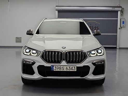 BMW X6 M50i — пробег 63 500 км — фото 2 из 5
