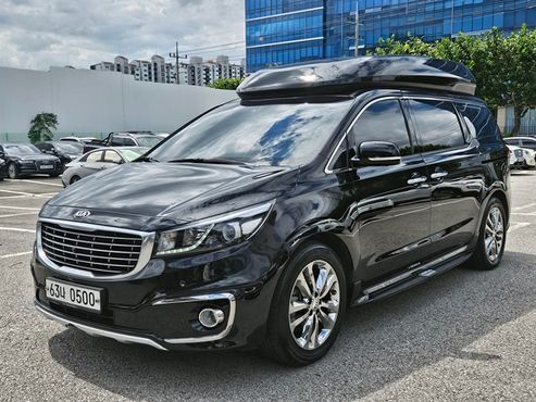 Kia Carnival Gasoline 9-seater Hi-Limousine Noblesse — пробег 98 710 км — фото 1 из 5