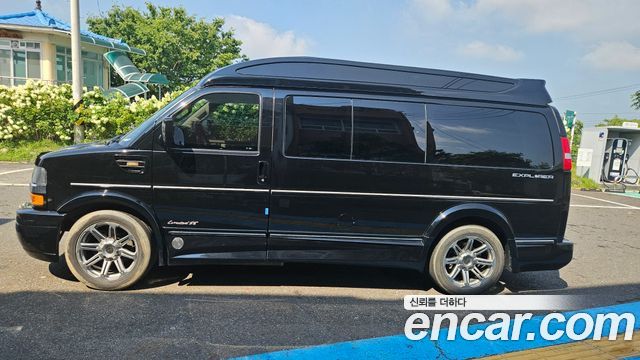 Chevrolet Express Van 6.0 — пробег 42 300 км — фото 1 из 5