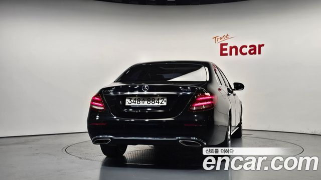 Mercedes-Benz E-Class E200 Avantgarde — пробег 89 448 км — фото 4 из 5