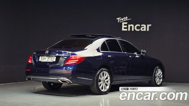 Mercedes-Benz E-Class из Кореи Encar