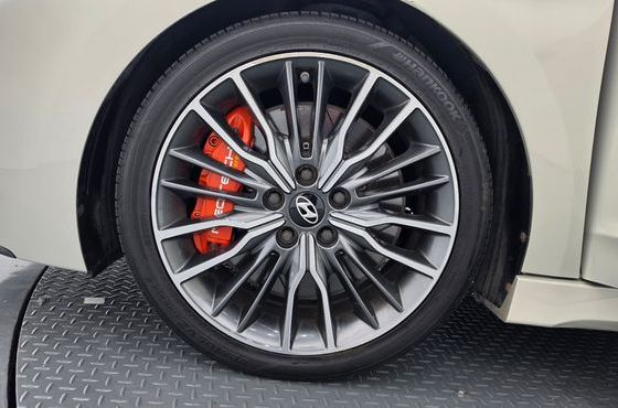 Hyundai AVANTE 1.6 Turbo Sport — пробег 127 536 км — фото 5 из 5