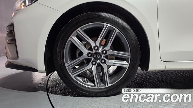 Kia K3 из Кореи Encar