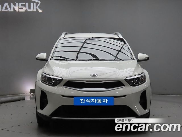 Kia Stonic 1.4 Deluxe — пробег 65 211 км — фото 3 из 5