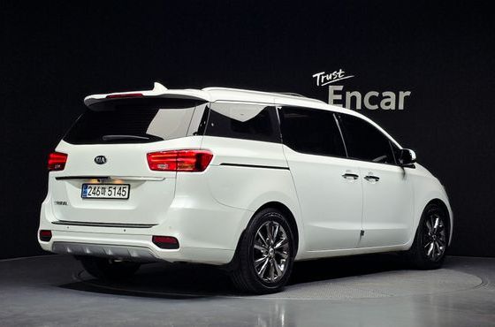 Kia Carnival 9-Seater Noblesse Special — пробег 154 450 км — фото 2 из 5