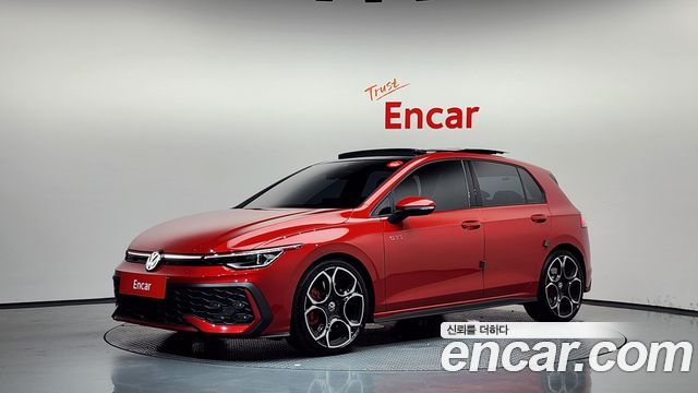 Volkswagen Golf 2.0 GTI — пробег 5 271 км — фото 1 из 5