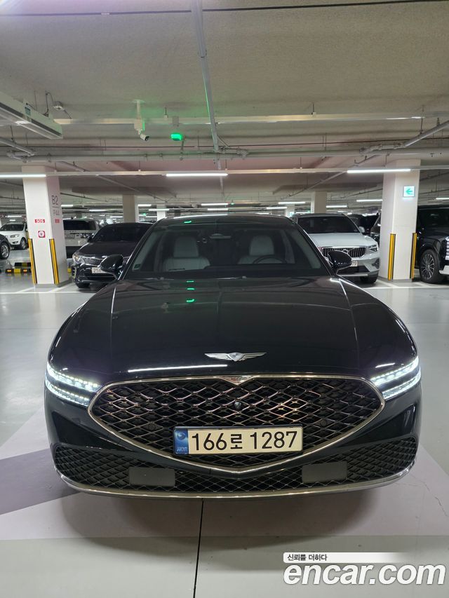 Genesis G90 Gasoline 3.5 Turbo AWD Black — пробег 65 000 км — фото 1 из 5