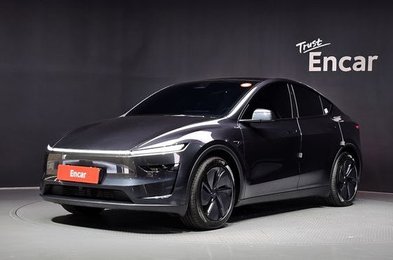 Tesla Model Y Premium Long Range AWD — пробег 8 486 км — фото 1 из 5