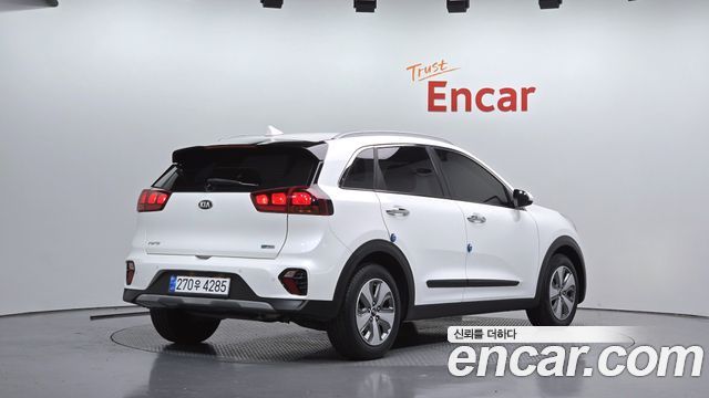 Kia Niro 1.6 HEV Luxury — пробег 94 337 км — фото 2 из 5