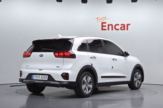 Kia Niro 1.6 HEV Luxury — пробег 94 337 км — фото 2 из 5