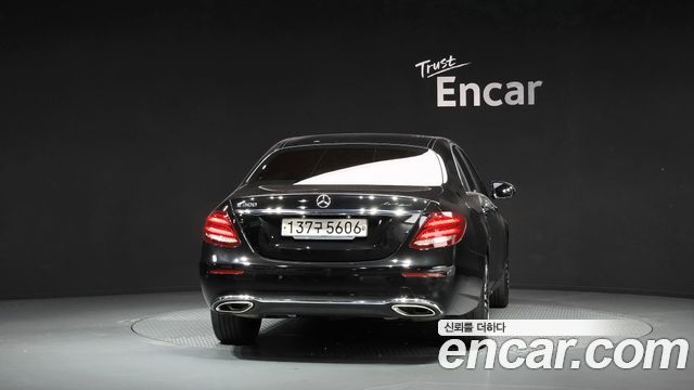 Mercedes-Benz E-Class E200 Avantgarde — пробег 168 950 км — фото 4 из 5