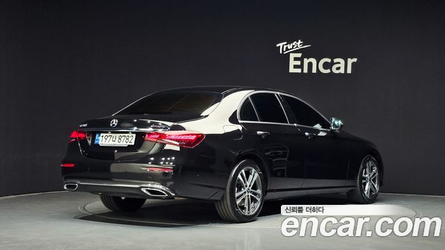 Mercedes-Benz E-Class E350 4MATIC Avantgarde — пробег 77 320 км — фото 2 из 5