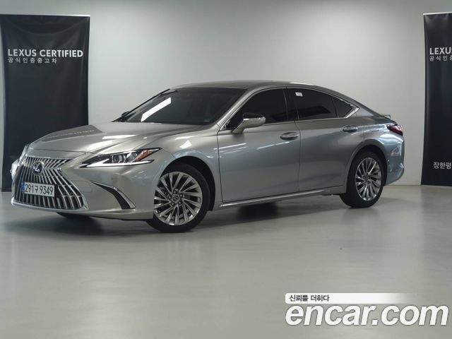 Lexus ES Luxury Plus — пробег 10 581 км — фото 1 из 5