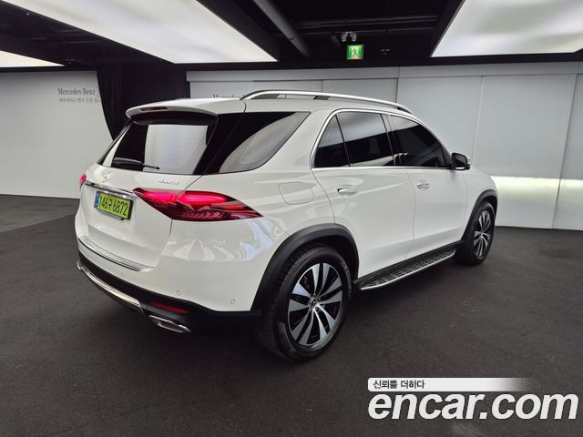 Mercedes-Benz GLE-Class GLE450 4MATIC — пробег 9 324 км — фото 2 из 5