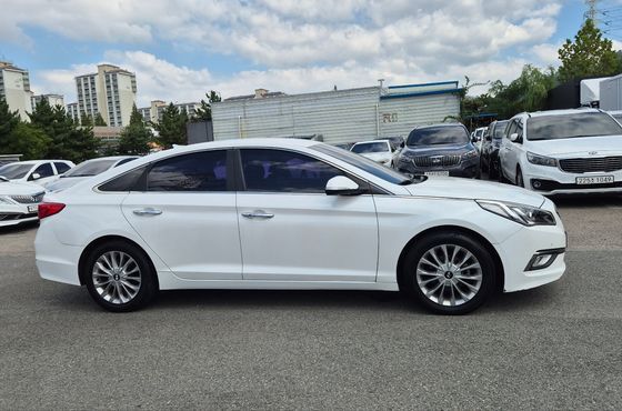 Hyundai Sonata 2.0 Care+ — пробег 155 487 км — фото 4 из 5