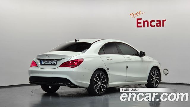 Mercedes-Benz CLA-Class CLA200 d 4MATIC — пробег 60 608 км — фото 2 из 5