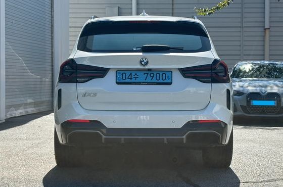 BMW iX3 M Sports — пробег 81 924 км — фото 4 из 5