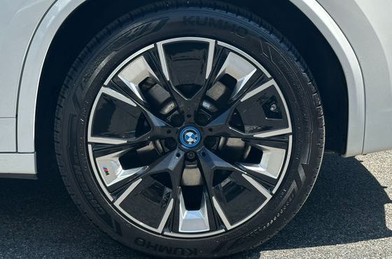 BMW iX3 M Sports — пробег 81 924 км — фото 5 из 5