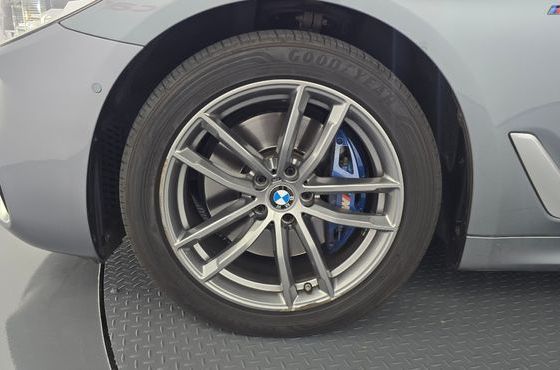 BMW 5-Series 530i M Sport Package Plus — пробег 78 033 км — фото 5 из 5