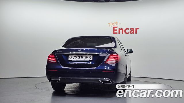 Mercedes-Benz E-Class из Кореи Encar
