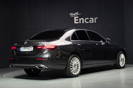 Mercedes-Benz E-Class E220d 4MATIC Exclusive — пробег 167 150 км — фото 2 из 5
