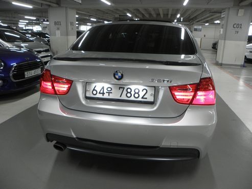 BMW 3-Series 320i Sedan M Sports — пробег 109 510 км — фото 3 из 5
