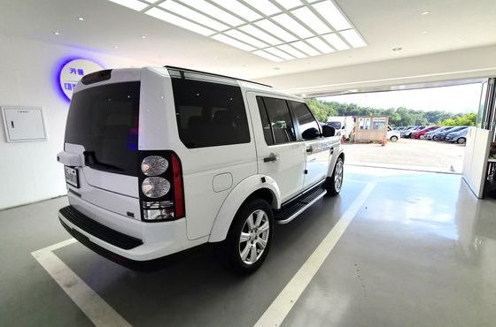 Land Rover Discovery 3.0 SDV6 SE — пробег 139 000 км — фото 5 из 5