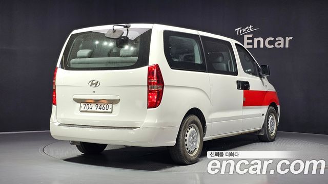 Hyundai Starex 12-Seater Wagon CVX Value — пробег 75 960 км — фото 2 из 5