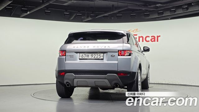 Land Rover Range Rover Evoque 2.2 SD4 Pure — пробег 146 747 км — фото 4 из 5