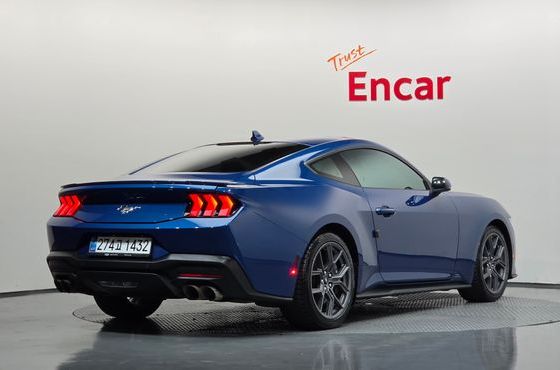 Ford Mustang 2.3 EcoBoost Premium Coupe — пробег 39 055 км — фото 2 из 5