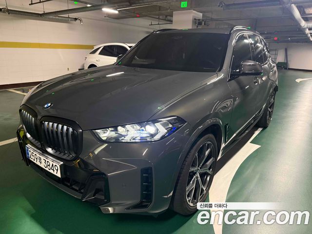 BMW X5 xDrive 40i M Sport Pro Special Edition — пробег 5 800 км — фото 1 из 5