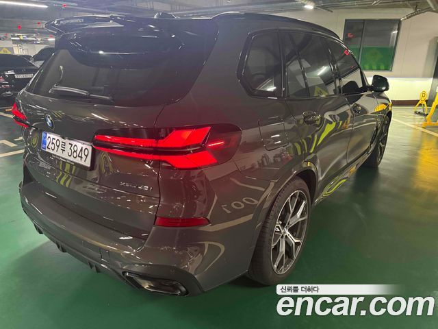 BMW X5 xDrive 40i M Sport Pro Special Edition — пробег 5 800 км — фото 5 из 5